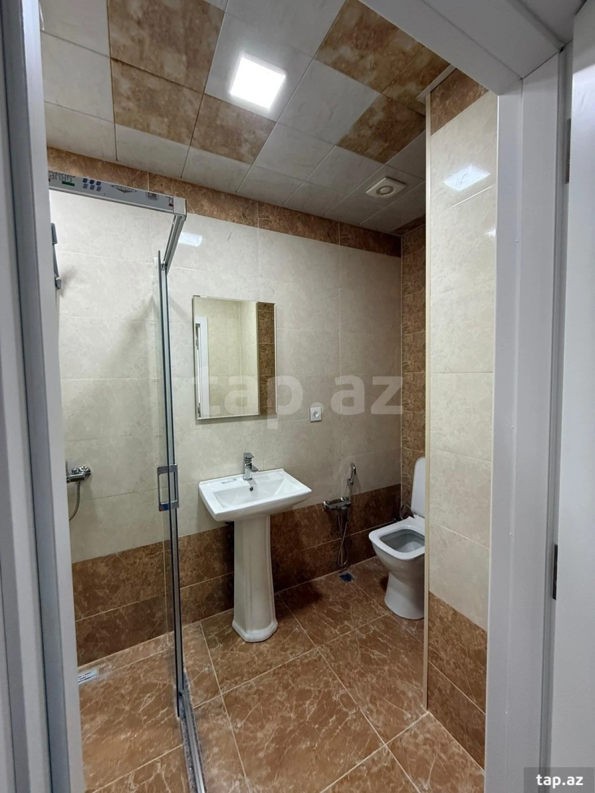 Kirayə verilir 2 otaqlı yeni tikili 78 m²