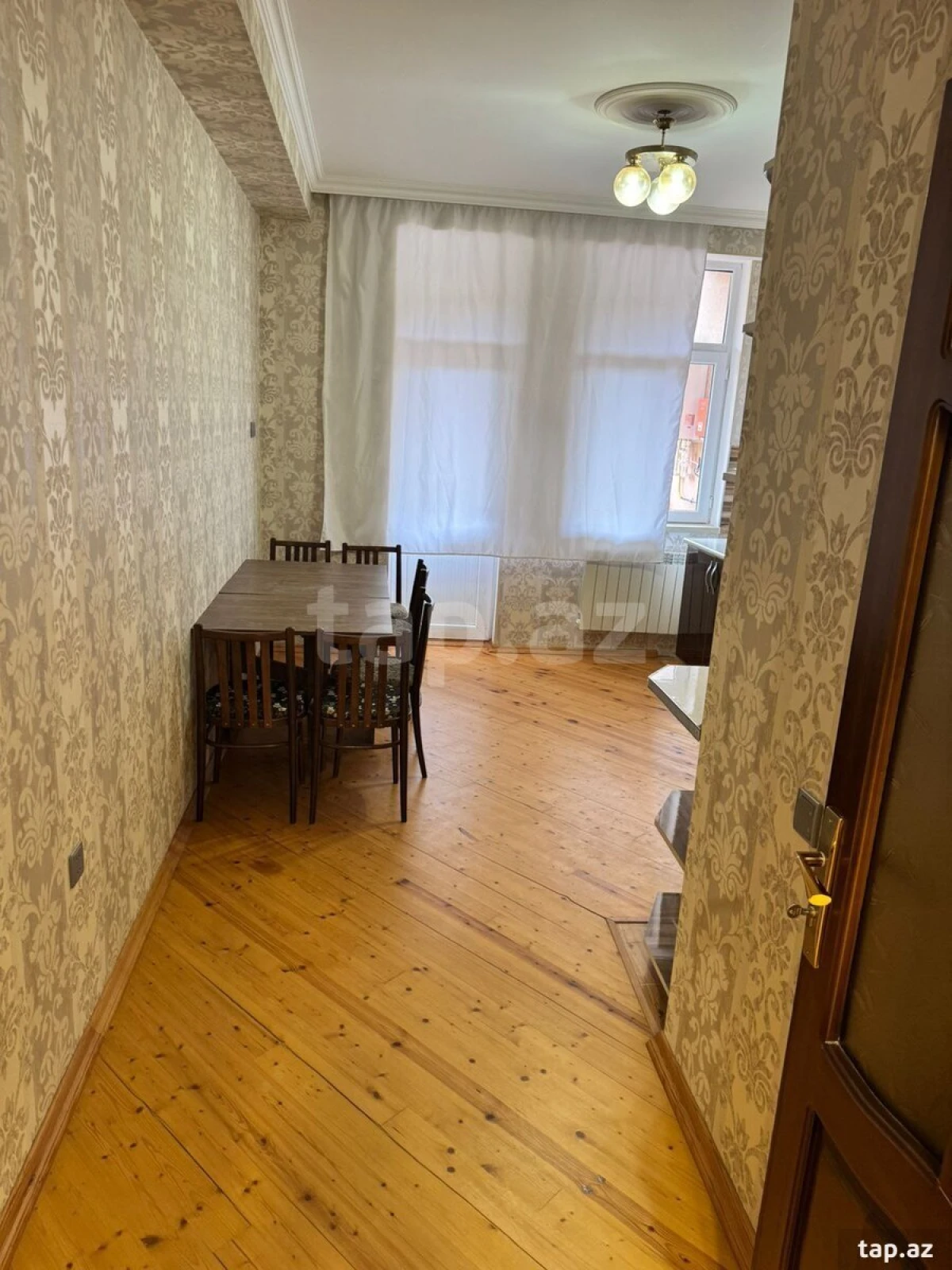 Kirayə verilir 3 otaqlı yeni tikili 120 m²