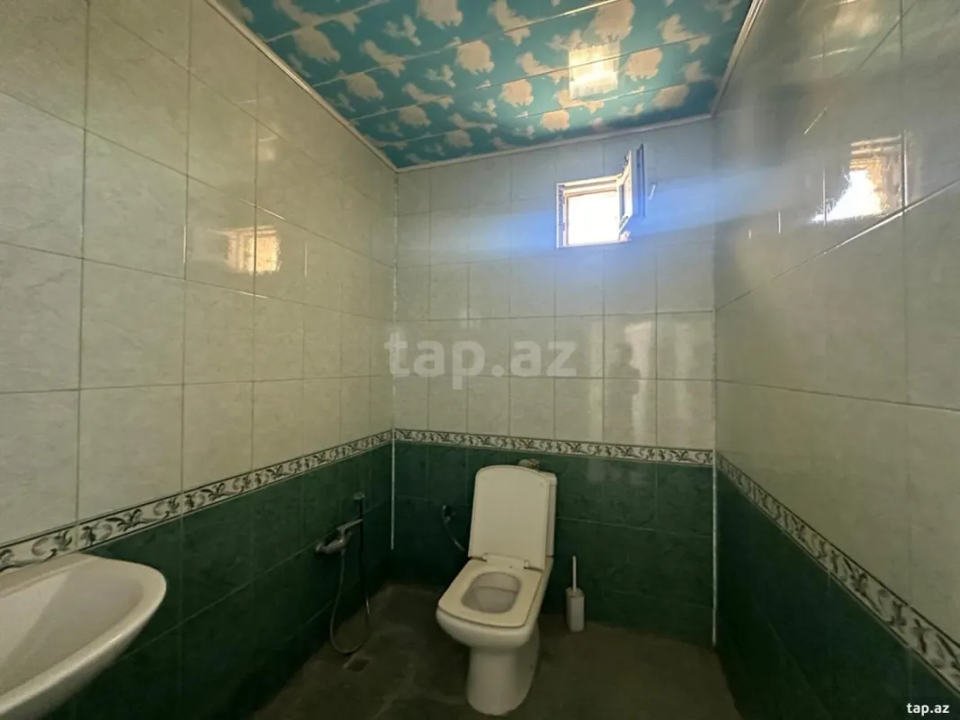 Satılır 6 otaqlı həyət evi