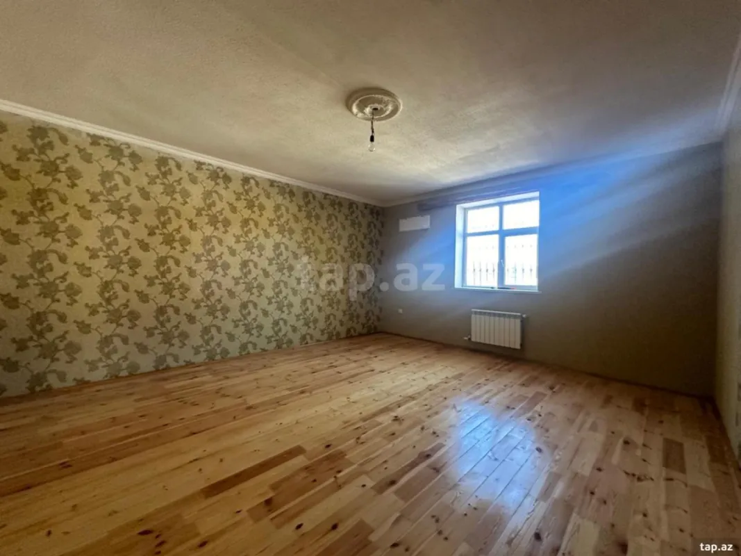 Satılır 6 otaqlı həyət evi