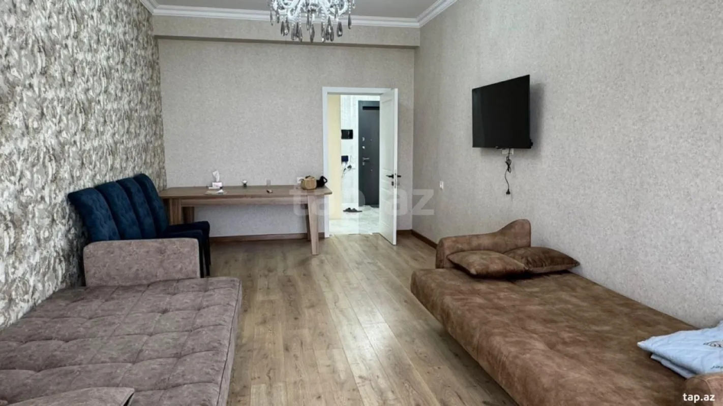 Kirayə verilir 2 otaqlı yeni tikili 70 m²