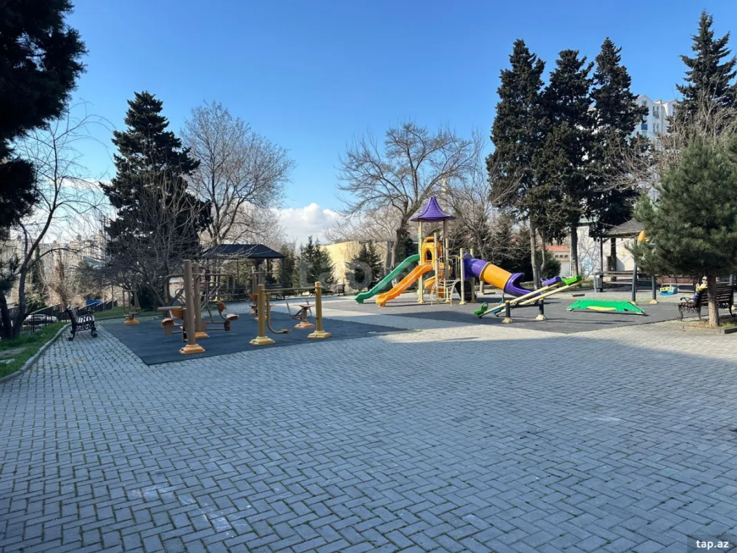 Satılır 2 otaqlı mənzil 65 m²