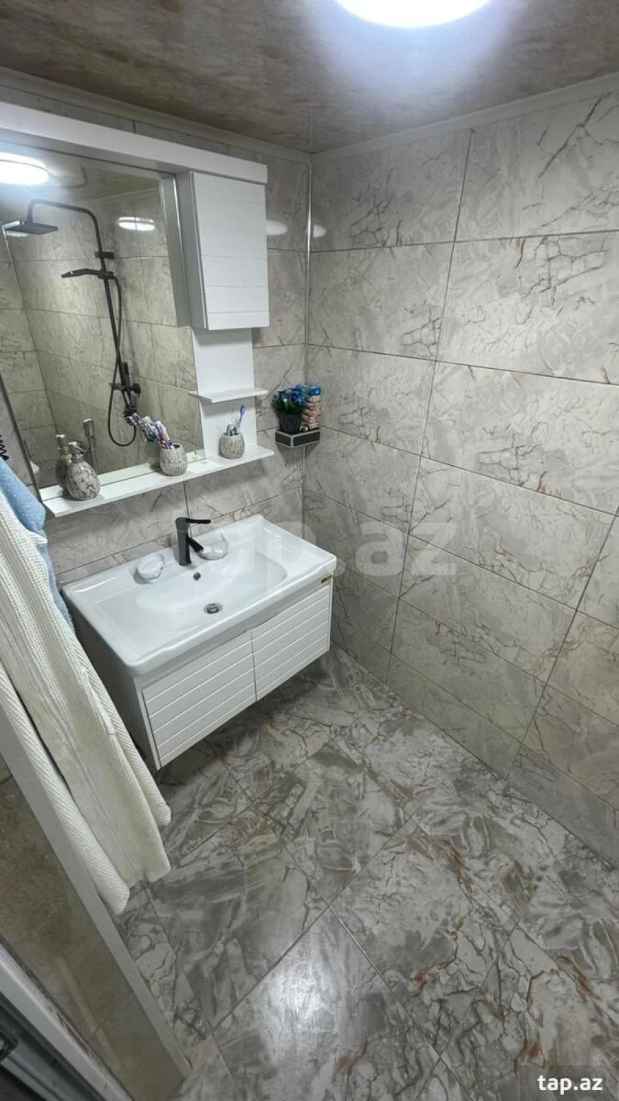 Kirayə verilir 2 otaqlı həyət evi