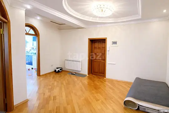 Satılır 3 otaqlı yeni tikili 142 m²