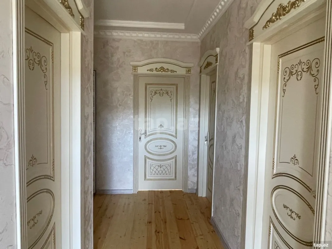 Satılır 4 otaqlı həyət evi