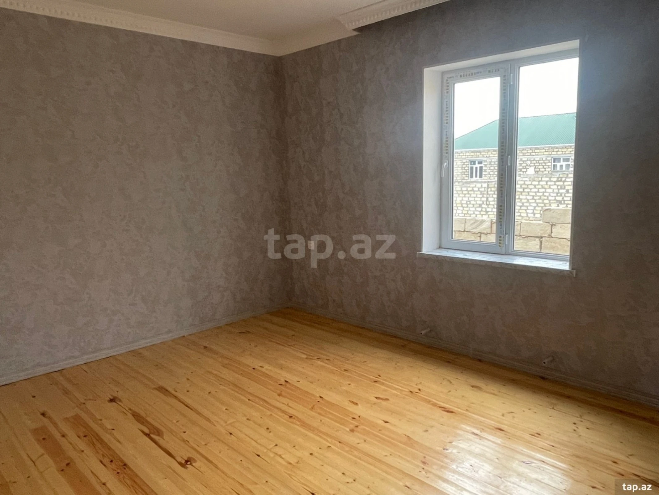 Satılır 4 otaqlı həyət evi