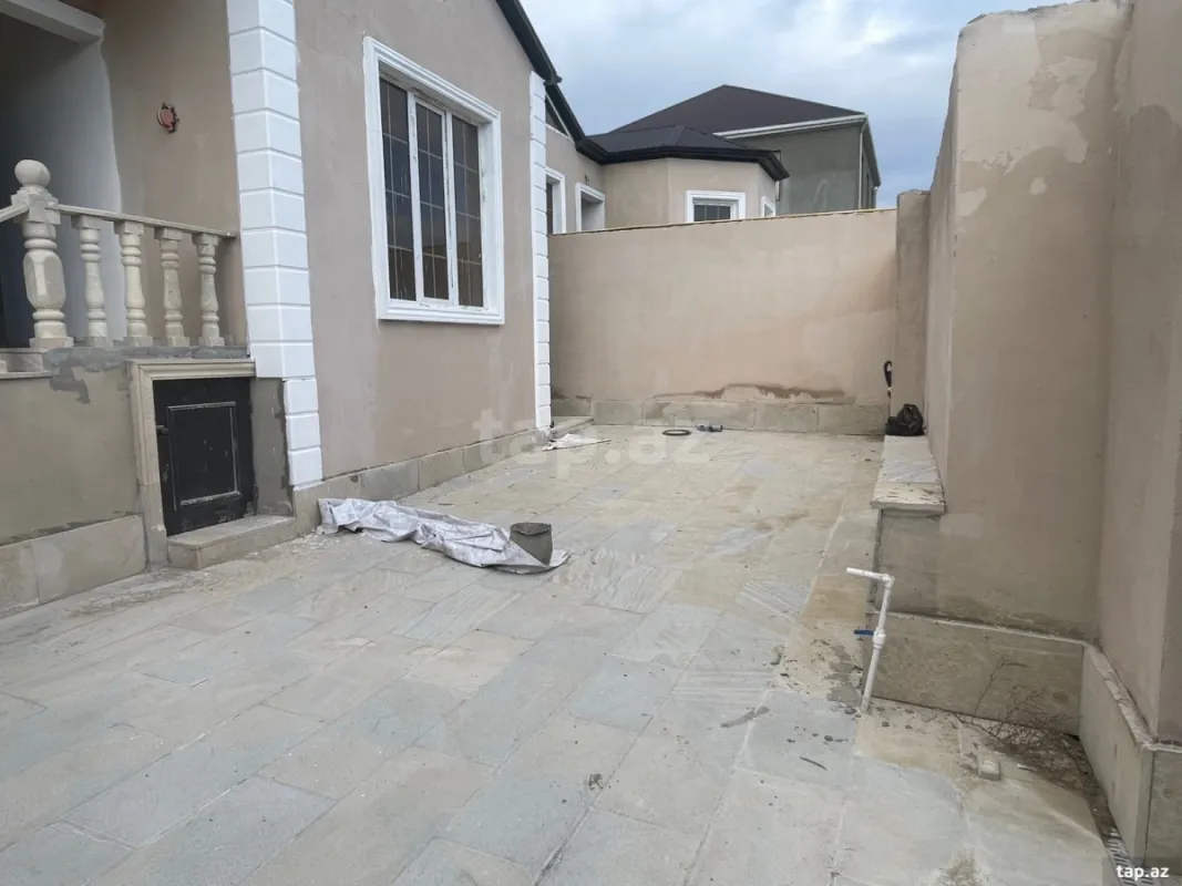 Satılır 4 otaqlı həyət evi