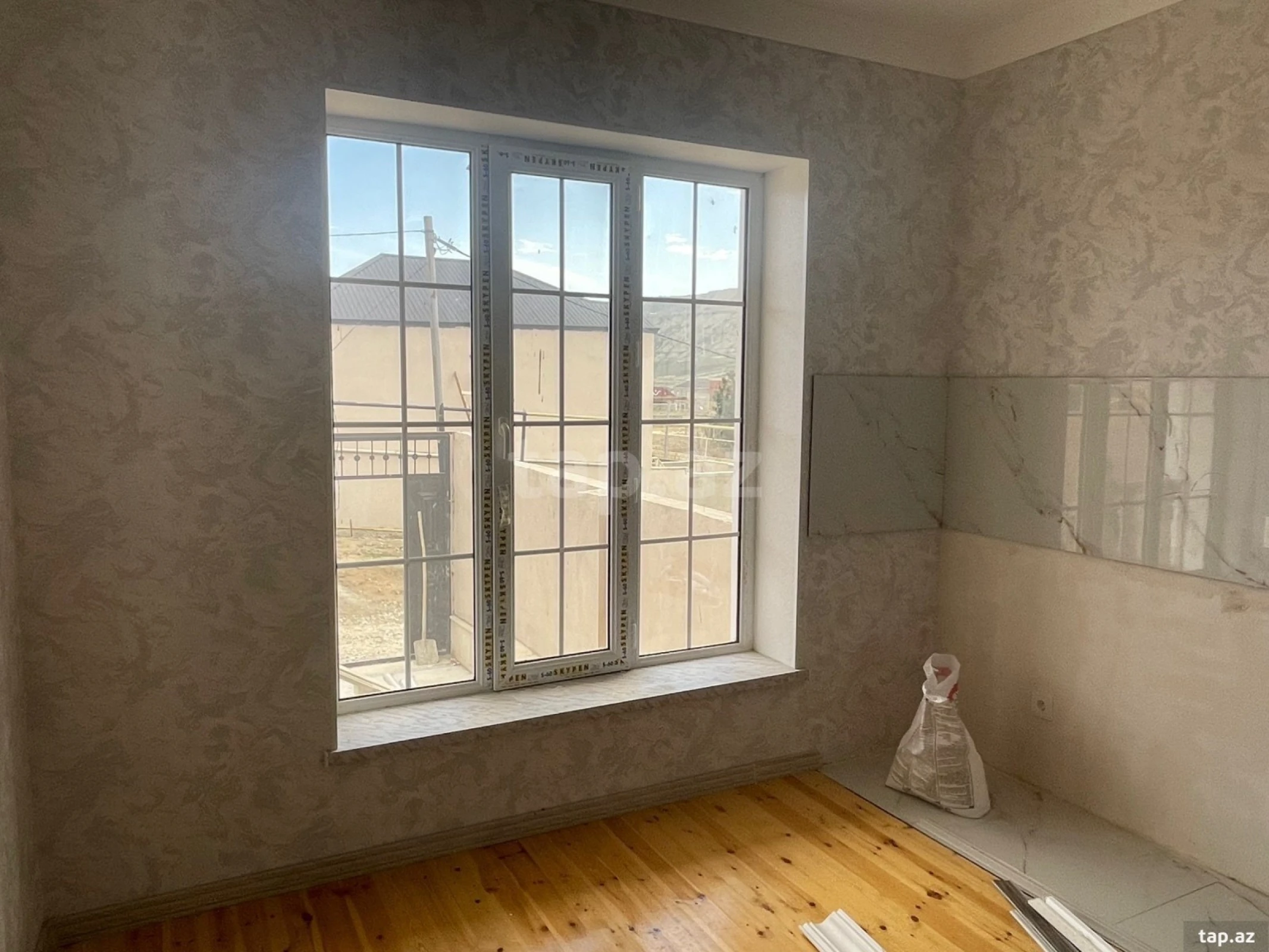 Satılır 4 otaqlı həyət evi