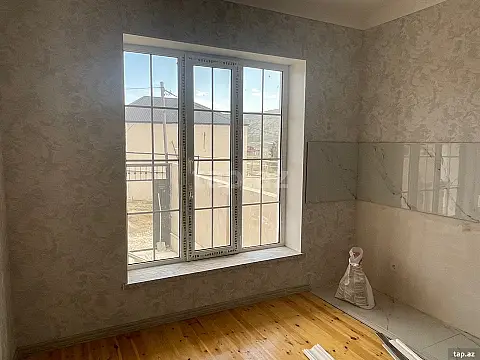 Satılır 4 otaqlı həyət evi