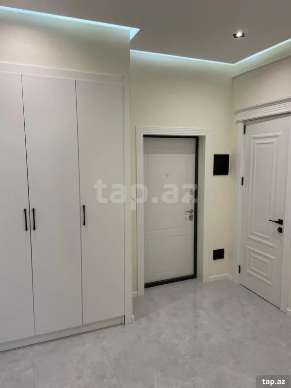 Satılır 2 otaqlı yeni tikili 76 m²