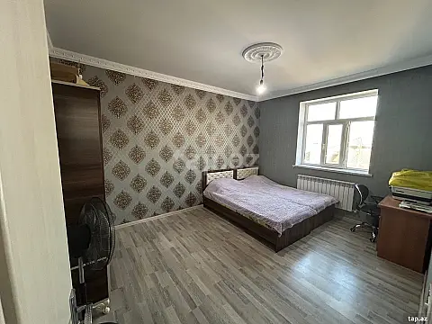 Satılır 4 otaqlı həyət evi