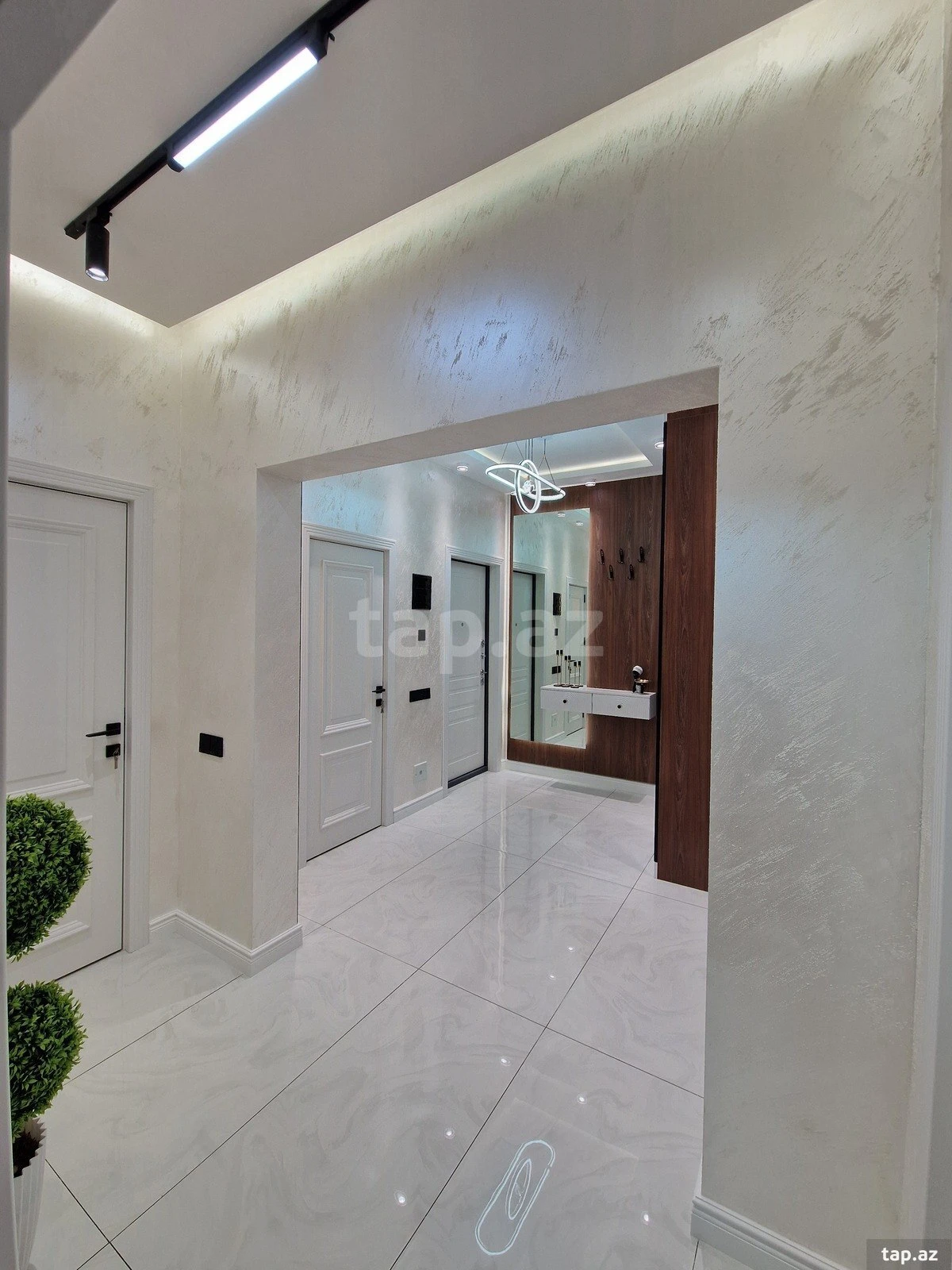 Satılır 3 otaqlı yeni tikili 80 m²