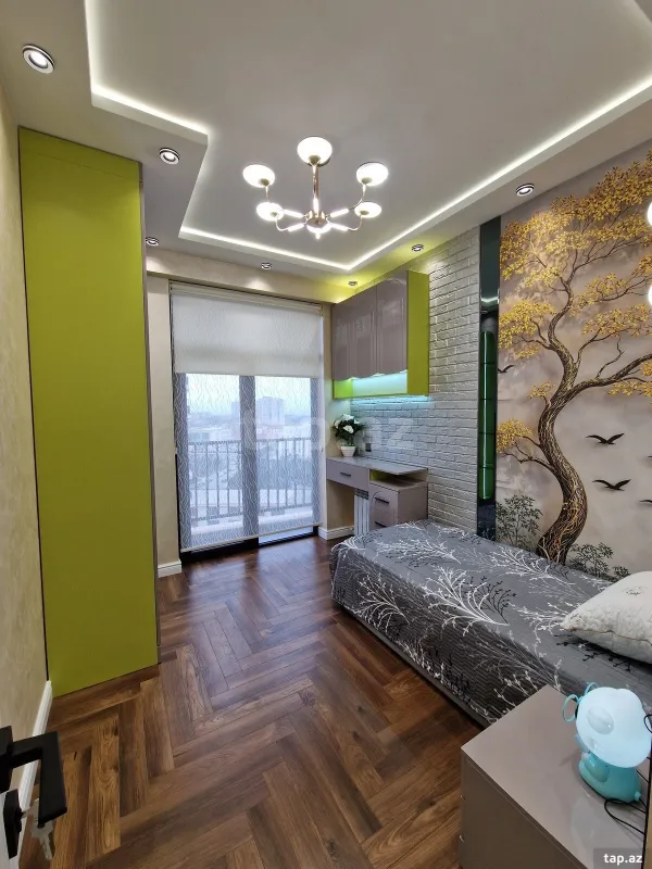 Satılır 3 otaqlı yeni tikili 80 m²