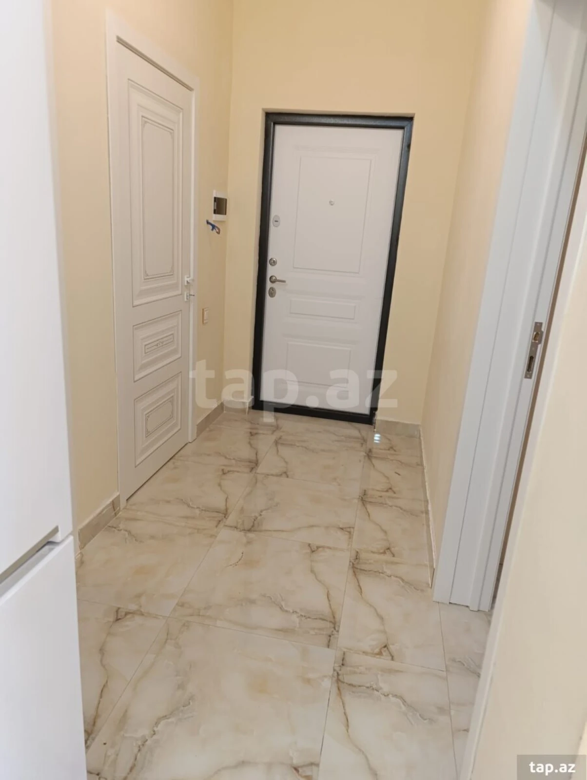 Kirayə verilir 3 otaqlı yeni tikili 100 m²