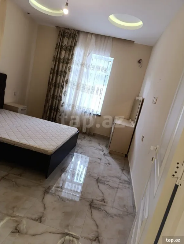 Kirayə verilir 3 otaqlı yeni tikili 100 m²