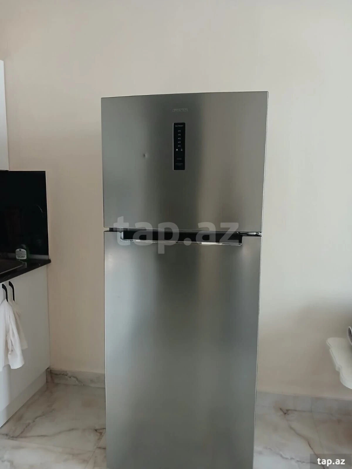 Kirayə verilir 3 otaqlı yeni tikili 100 m²