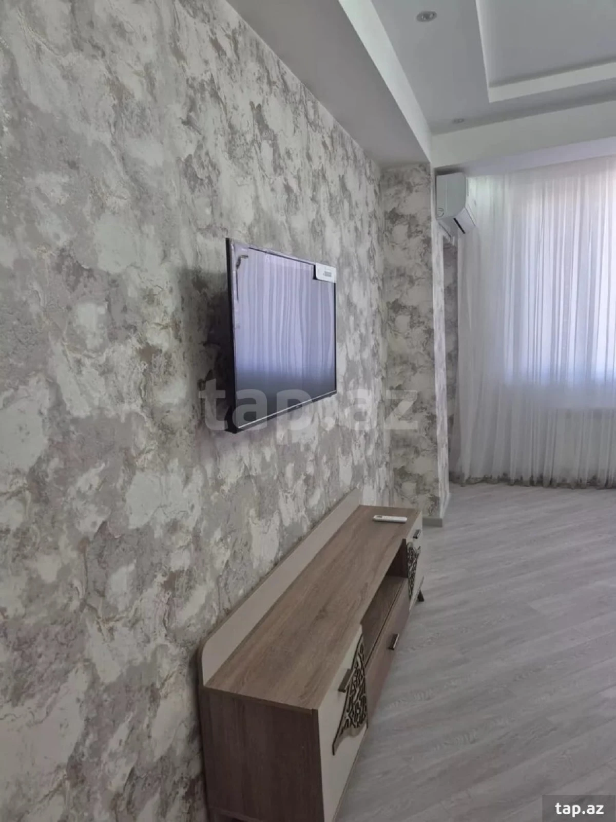 Kirayə verilir 3 otaqlı yeni tikili 90 m²