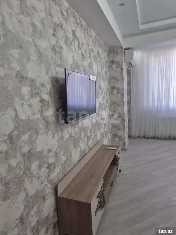 Kirayə verilir 3 otaqlı yeni tikili 90 m²