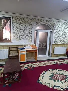 Kirayə verilir 8 otaqlı həyət evi