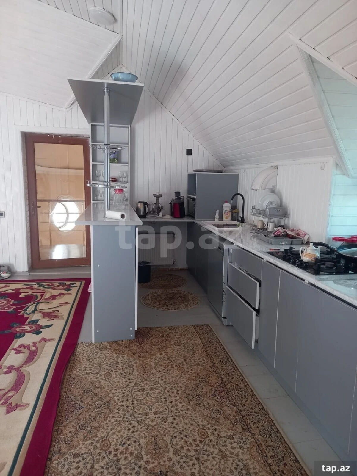 Kirayə verilir 8 otaqlı həyət evi