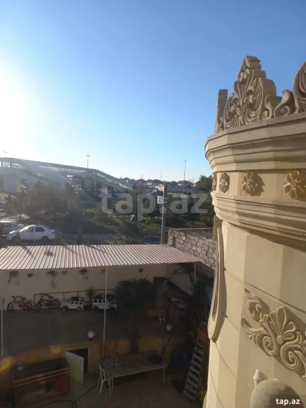 Kirayə verilir 8 otaqlı həyət evi