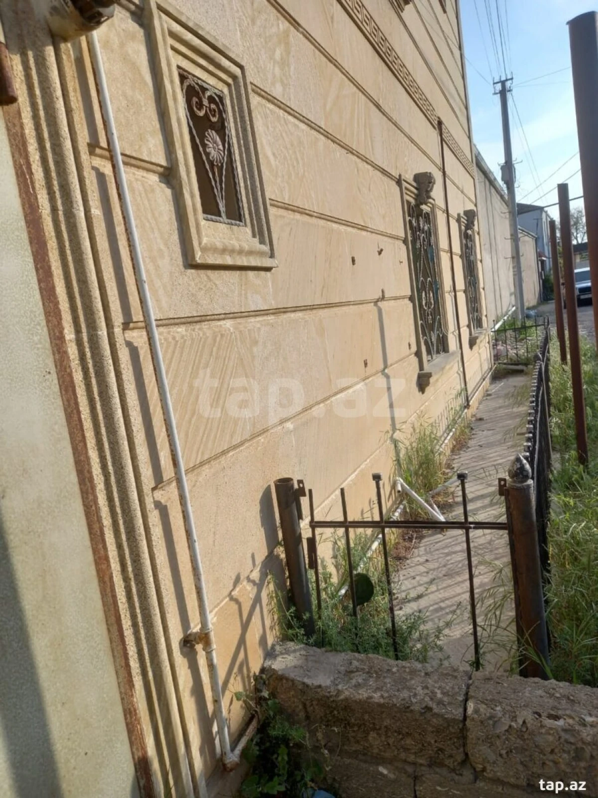 Kirayə verilir 8 otaqlı həyət evi