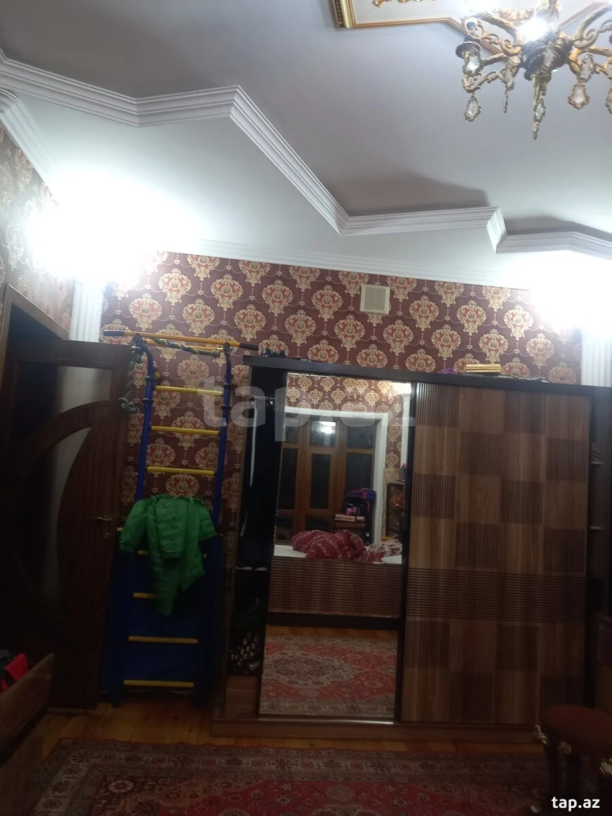 Kirayə verilir 8 otaqlı həyət evi