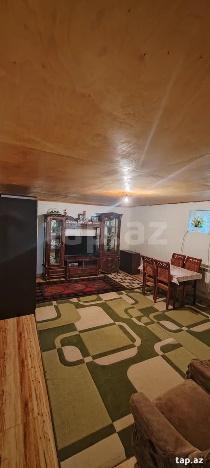 Satılır 6 otaqlı həyət evi
