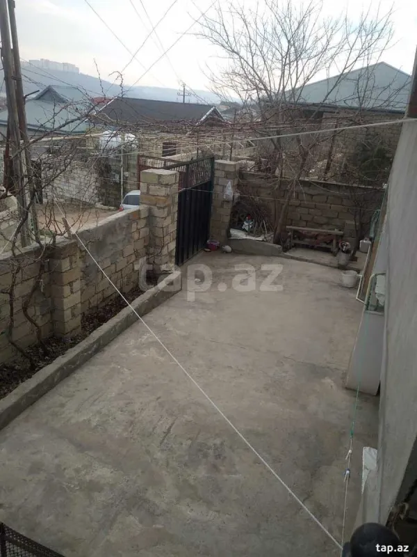 Satılır 6 otaqlı həyət evi