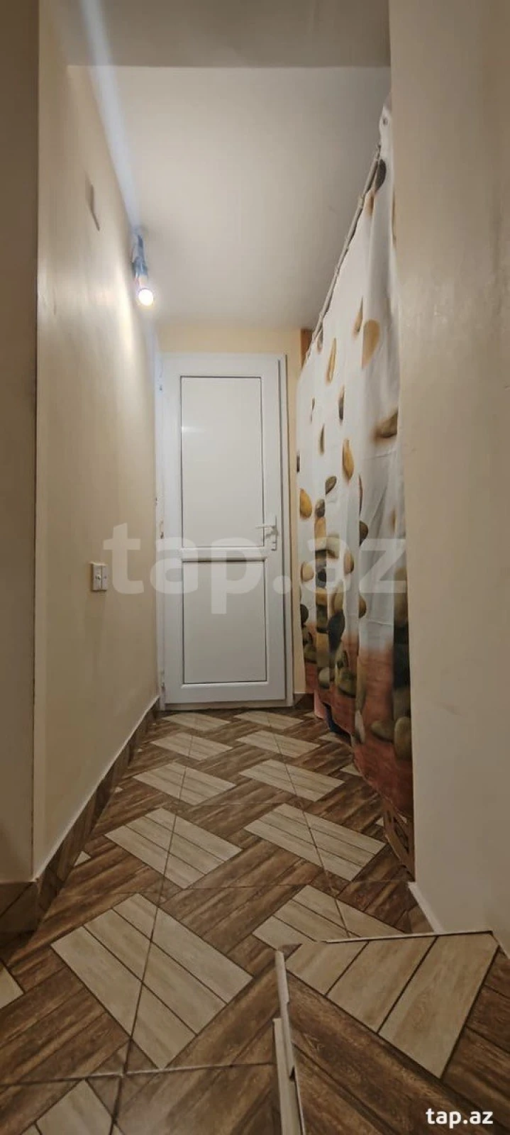 Satılır 6 otaqlı həyət evi
