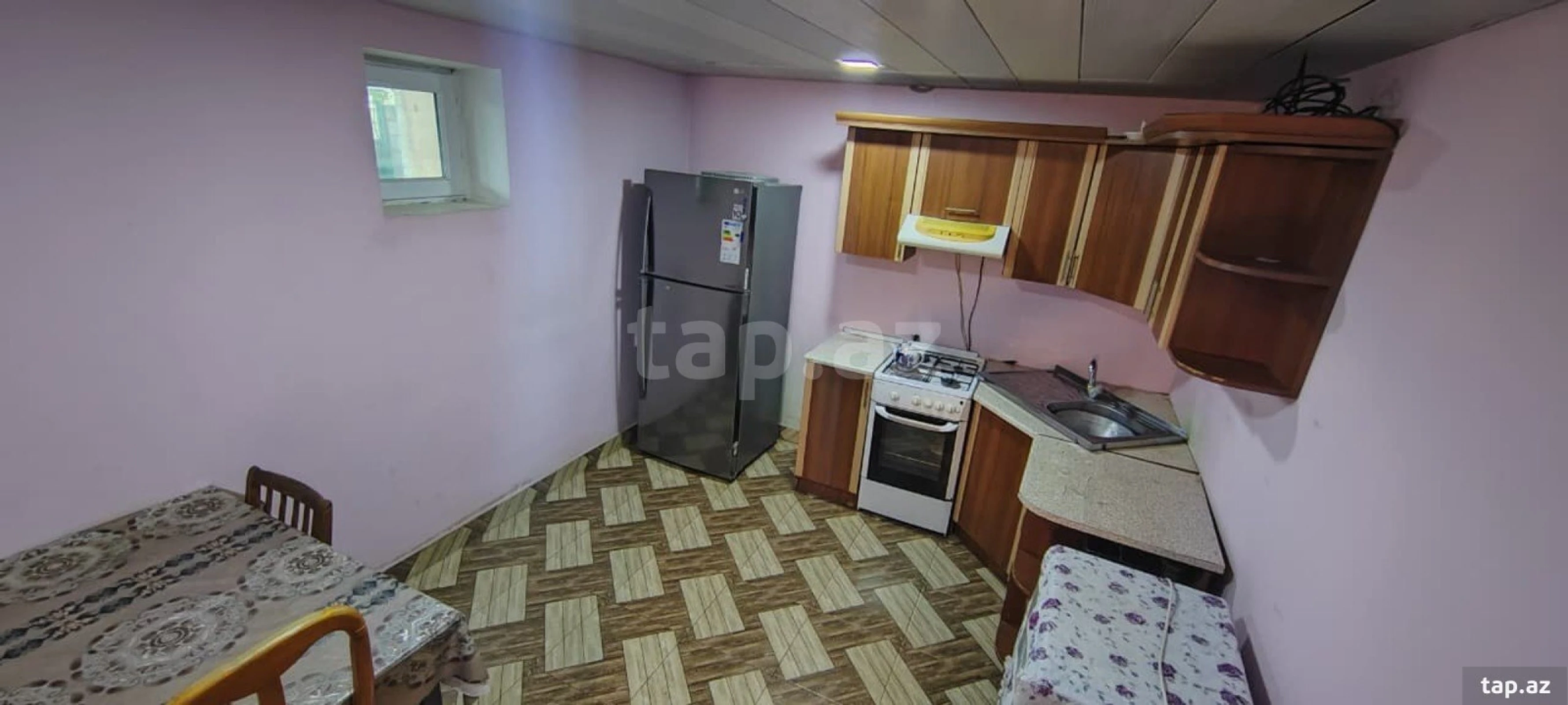 Satılır 6 otaqlı həyət evi