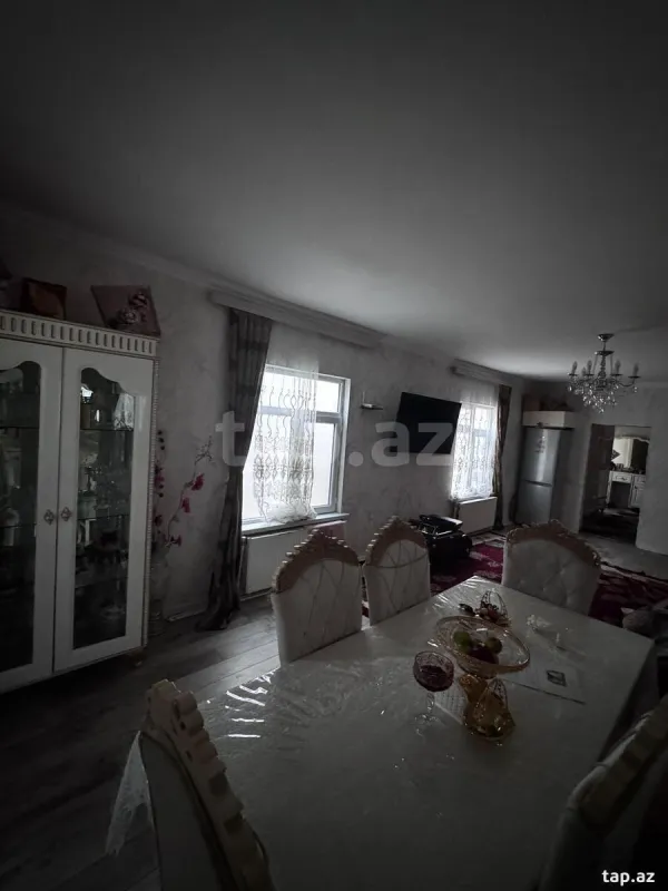 Satılır 6 otaqlı həyət evi