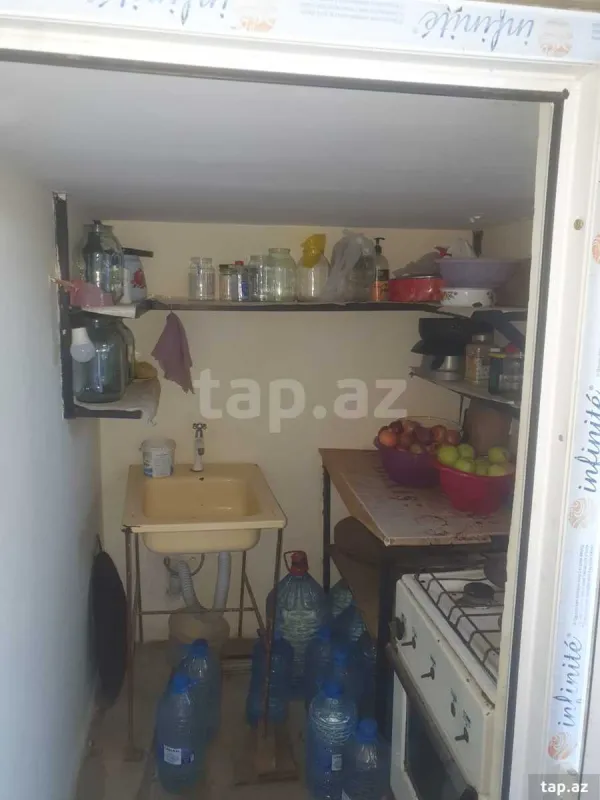 Satılır 6 otaqlı həyət evi