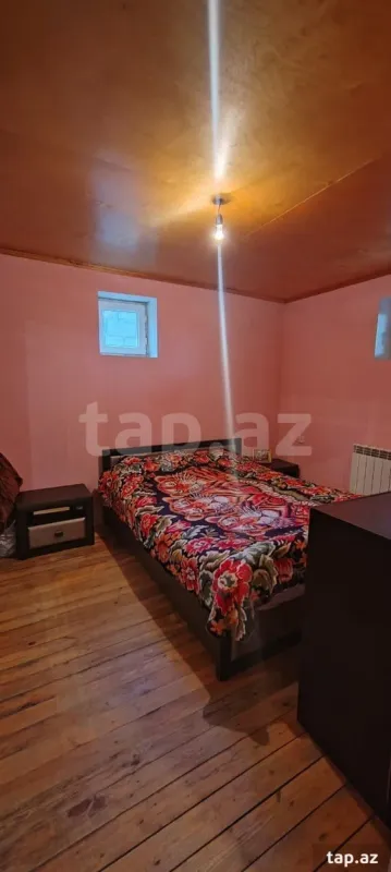 Satılır 6 otaqlı həyət evi