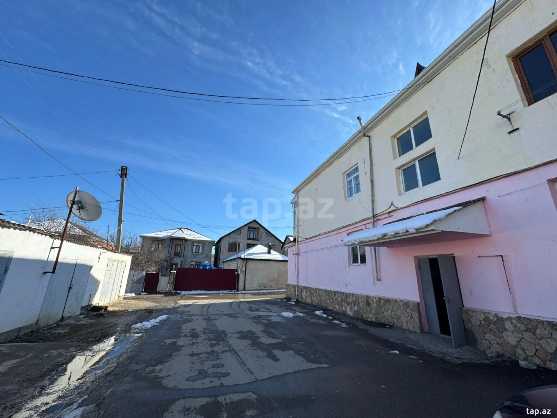 Satılır 3 otaqlı mənzil 61 m²