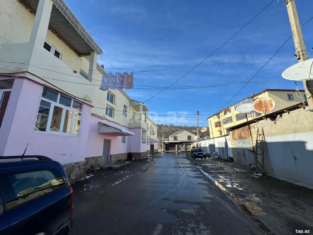 Satılır 3 otaqlı mənzil 61 m²