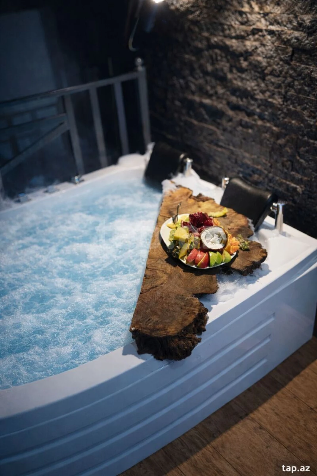 Kirayə verilir 3 otaqlı həyət evi