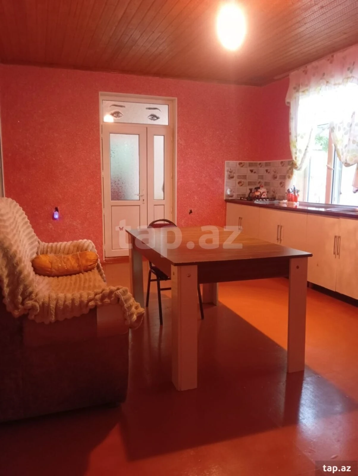 Satılır 5 otaqlı həyət evi