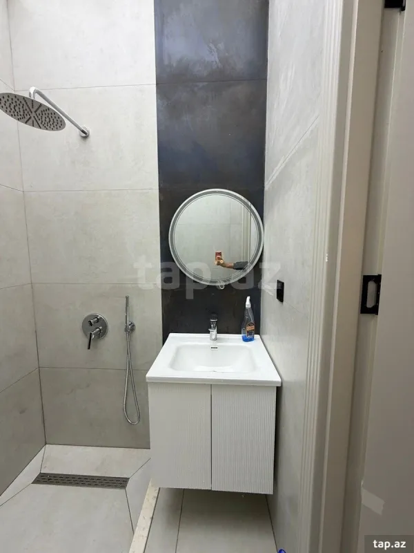 Kirayə verilir 2 otaqlı yeni tikili 60 m²