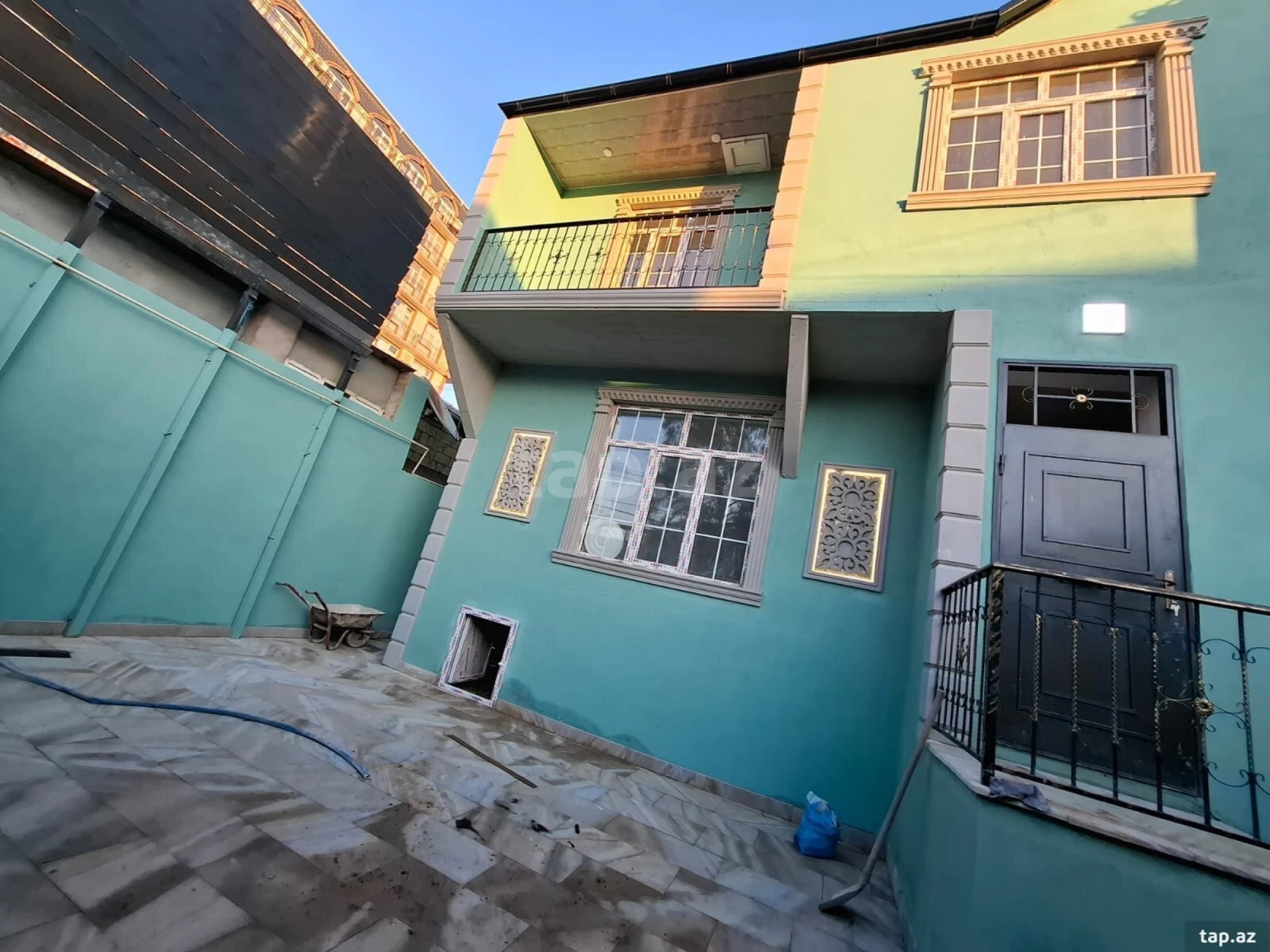 Satılır 4 otaqlı həyət evi