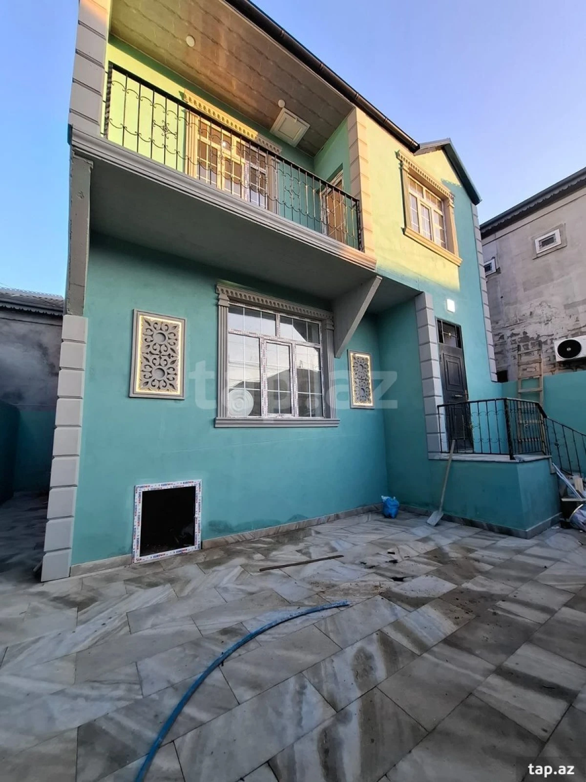 Satılır 4 otaqlı həyət evi