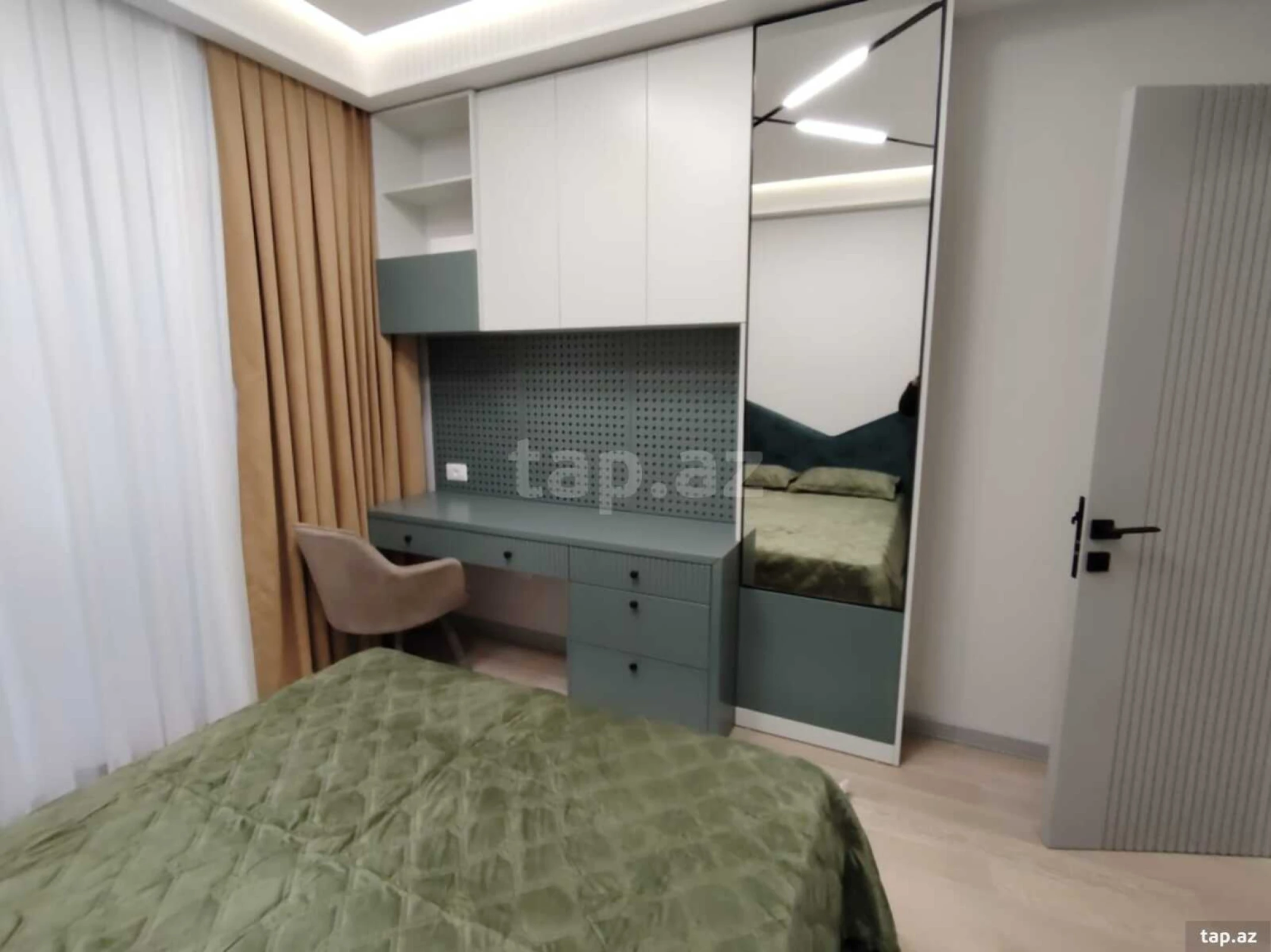 Satılır 3 otaqlı yeni tikili 98 m²