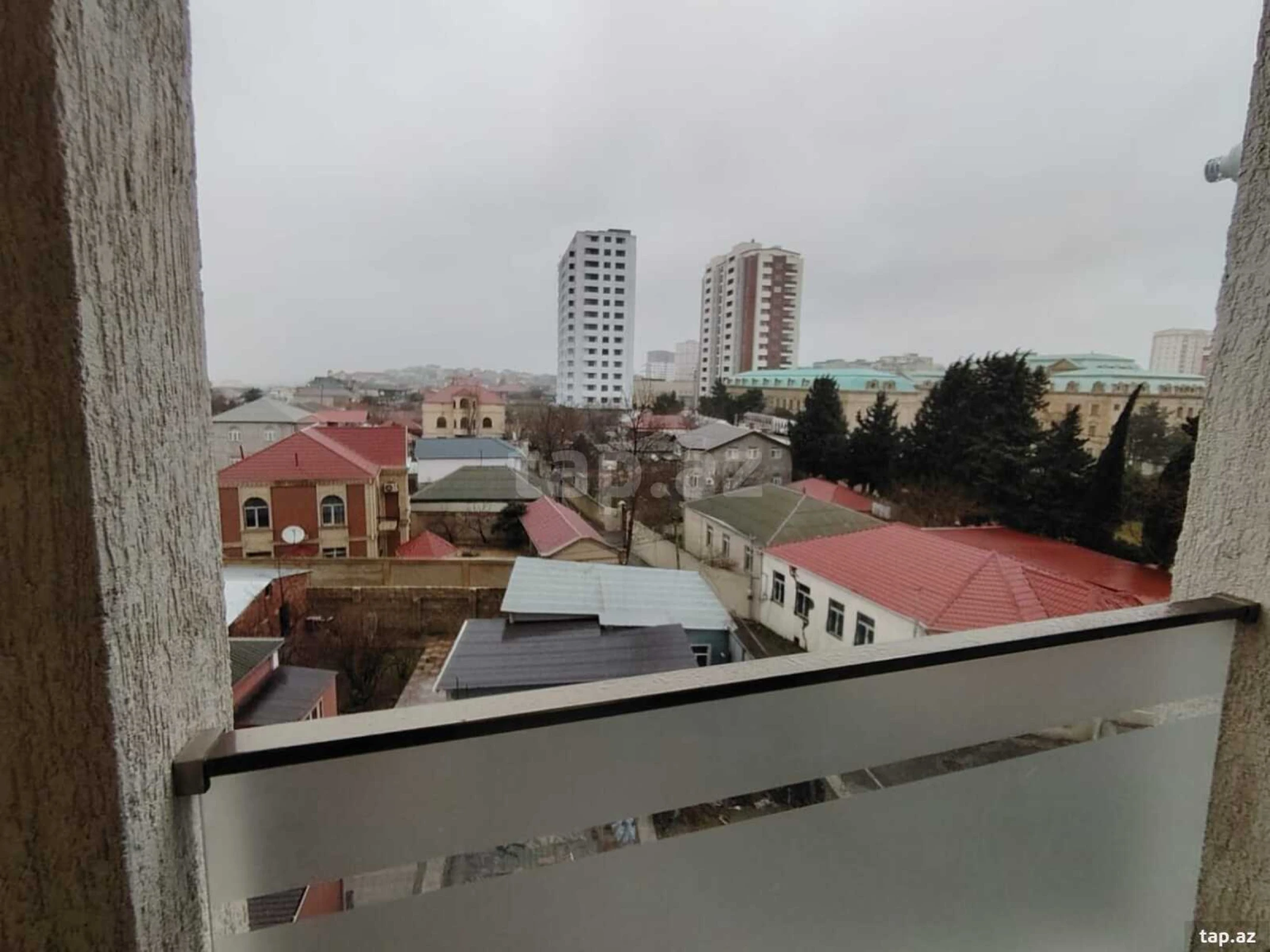 Satılır 3 otaqlı yeni tikili 98 m²