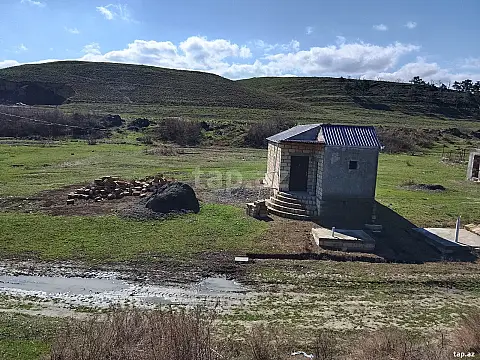 Satılır torpaq sahəsi — Şabran