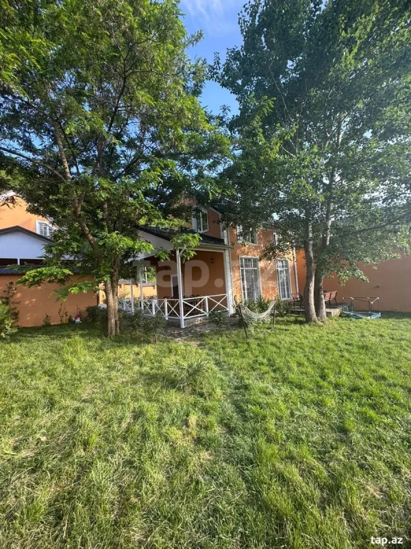 Kirayə verilir 4 otaqlı həyət evi 160 m²