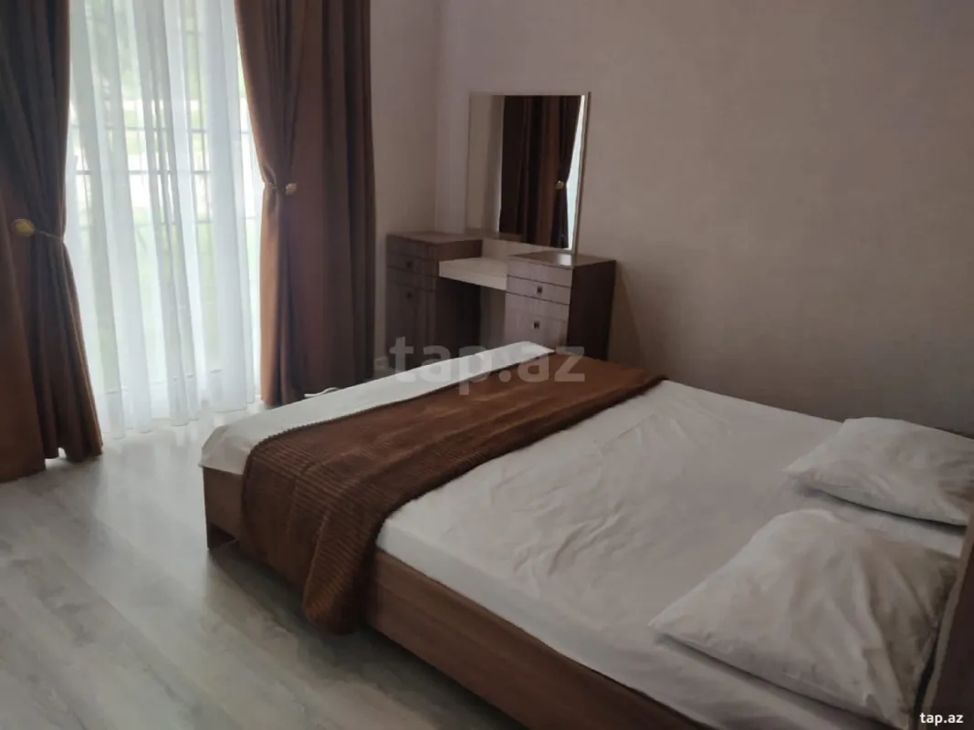 Kirayə verilir 4 otaqlı həyət evi 160 m²