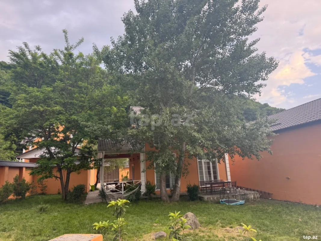 Kirayə verilir 4 otaqlı həyət evi 160 m²