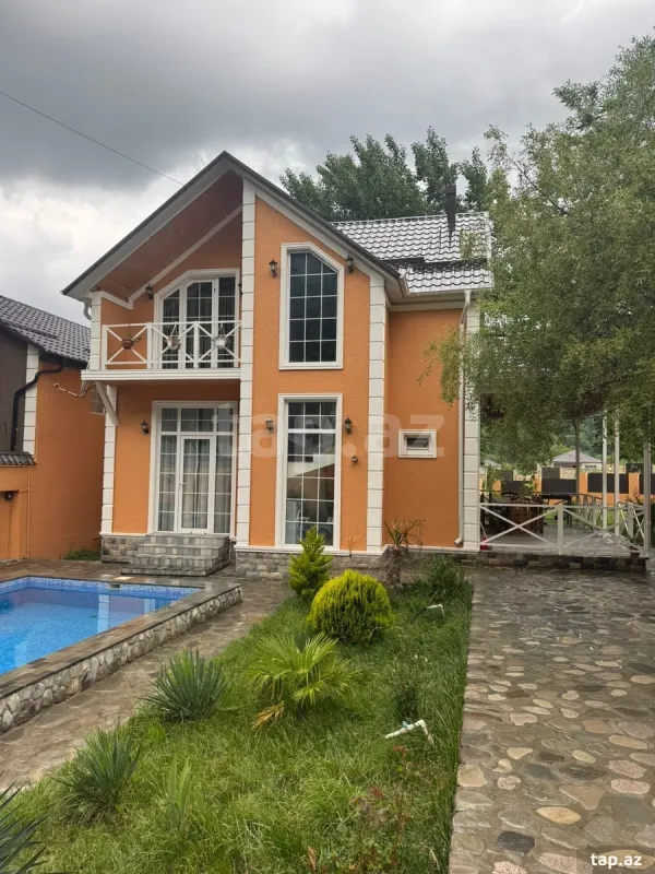 Kirayə verilir 4 otaqlı həyət evi 160 m²