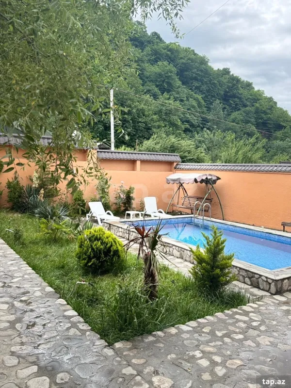 Kirayə verilir 4 otaqlı həyət evi 160 m²