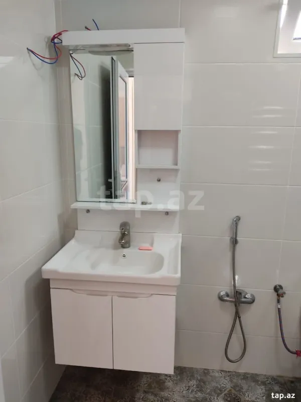 Kirayə verilir 4 otaqlı həyət evi 160 m²
